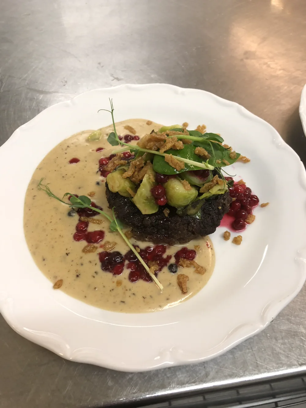 Restaurangen — köttgryta ur husets kök